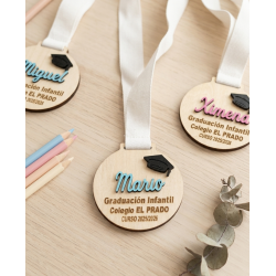 Medalla personalizada de graduación con nombre